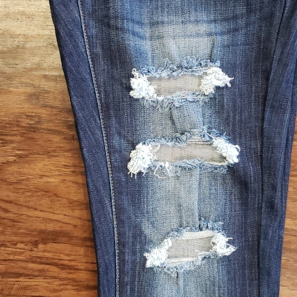 Mid-Rise Distressed Denim - Picture 5 of 9
